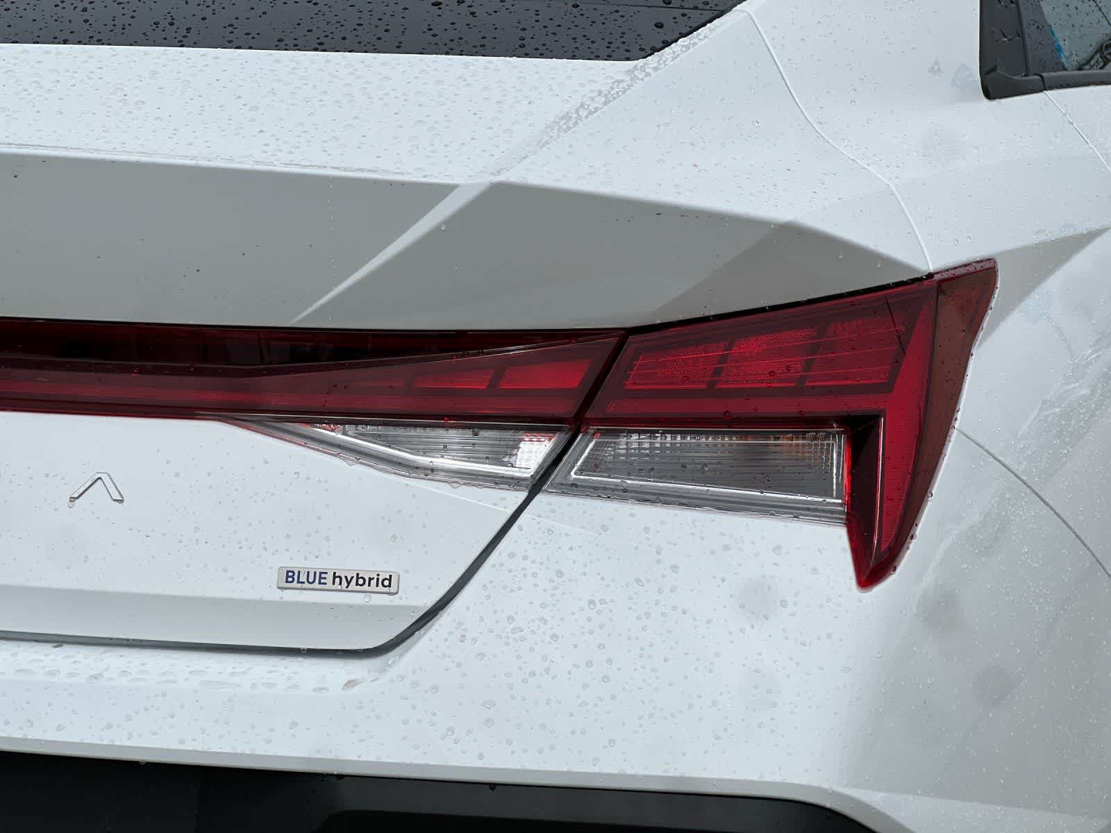 New 2026 Hyundai Elantra Hybrid FWD image 25