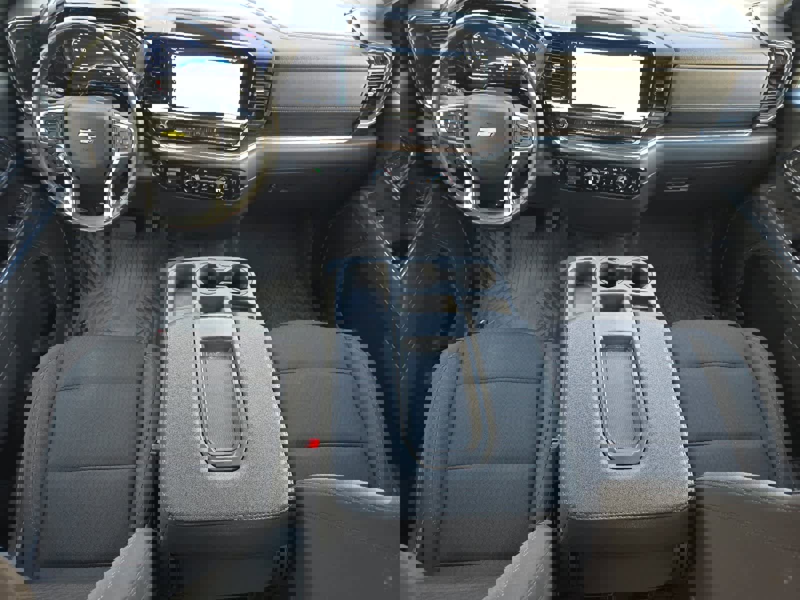 Used 2024 Chevrolet Silverado 2500 LT image 3