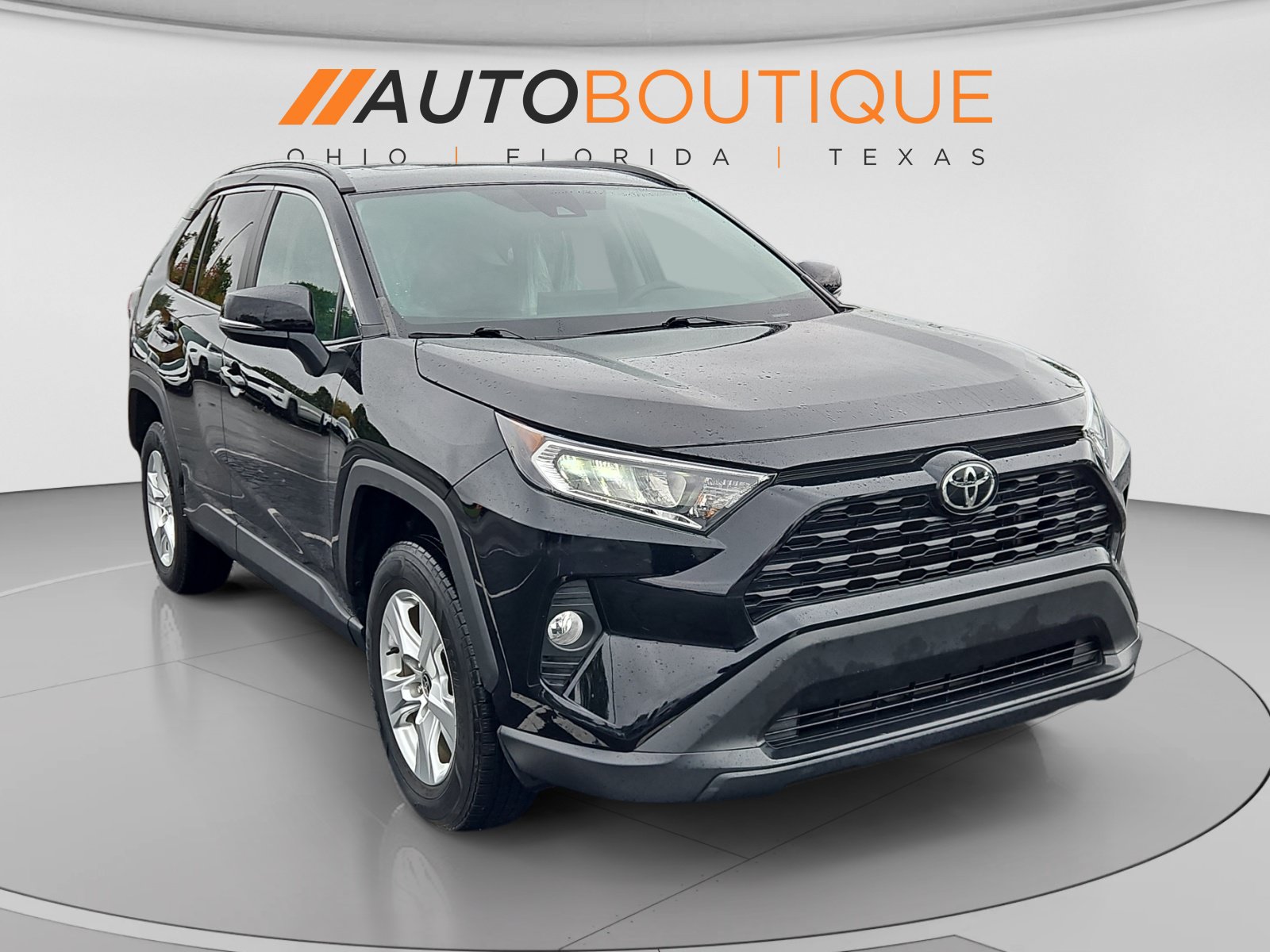 Used 2021 Toyota RAV4 XLE w/ Convenience Package FWD image 7