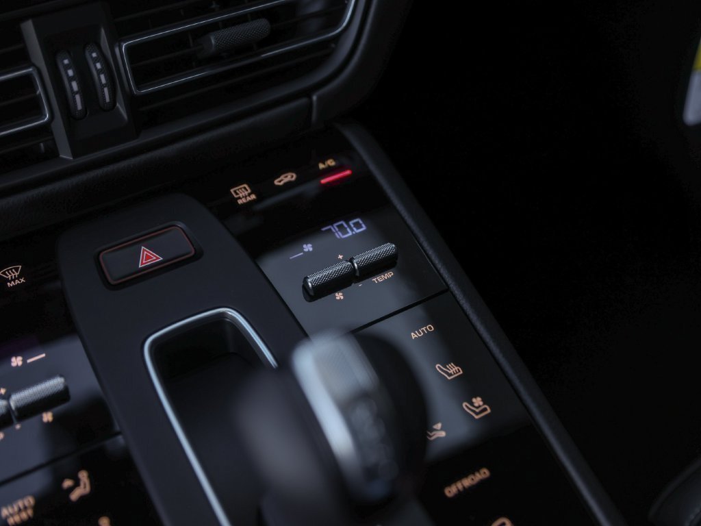 Certified 2026 Porsche Macan S AWD/4WD image 27