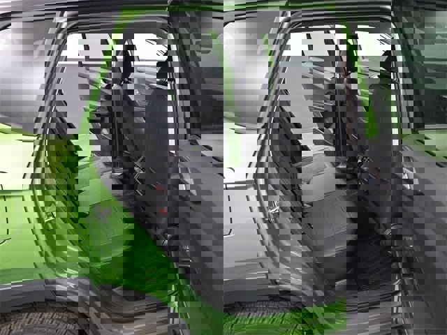 New 2026 Volkswagen Taos SE image 13