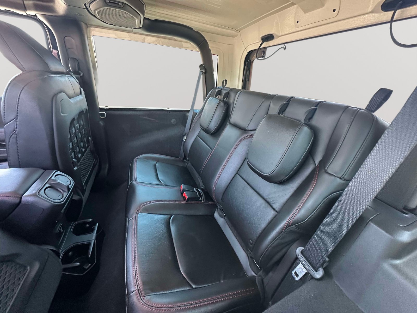 Used 2021 Jeep Wrangler Rubicon AWD/4WD image 26