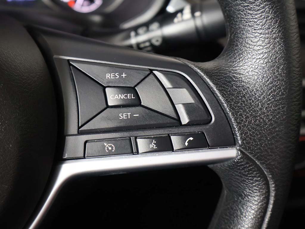 Used 2025 Nissan Altima 2.5 SV FWD image 35
