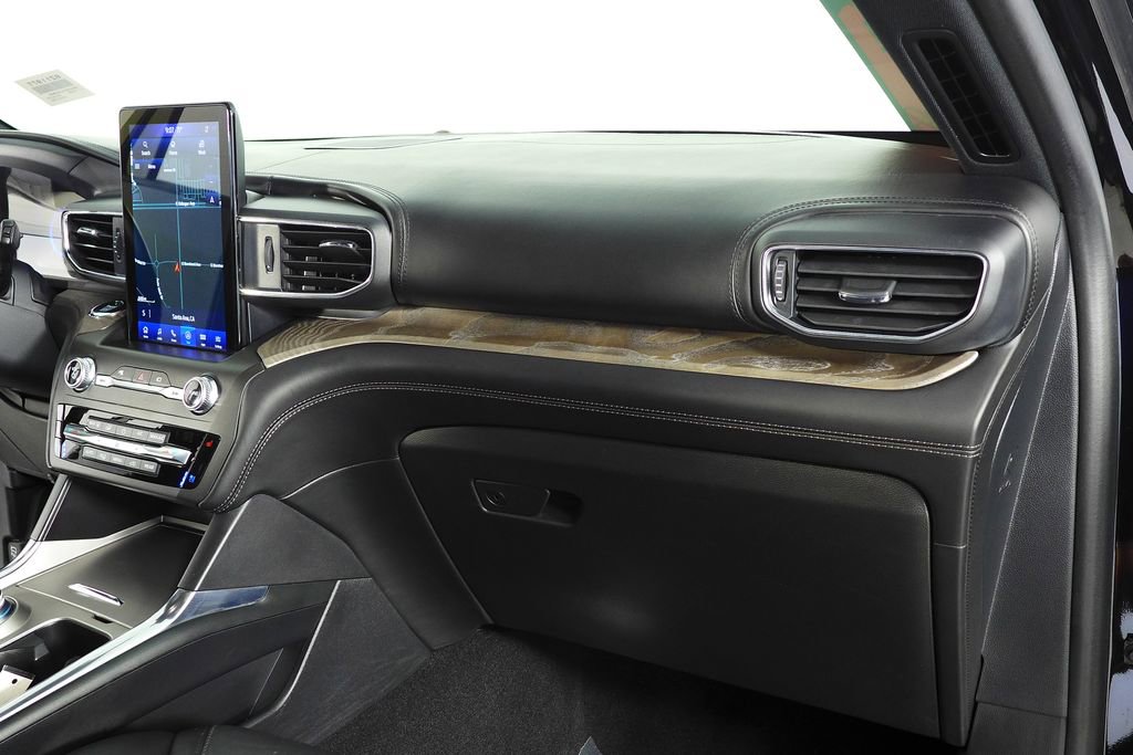 Used 2020 Ford Explorer Platinum w/ Premium Technology Package AWD/4WD image 15