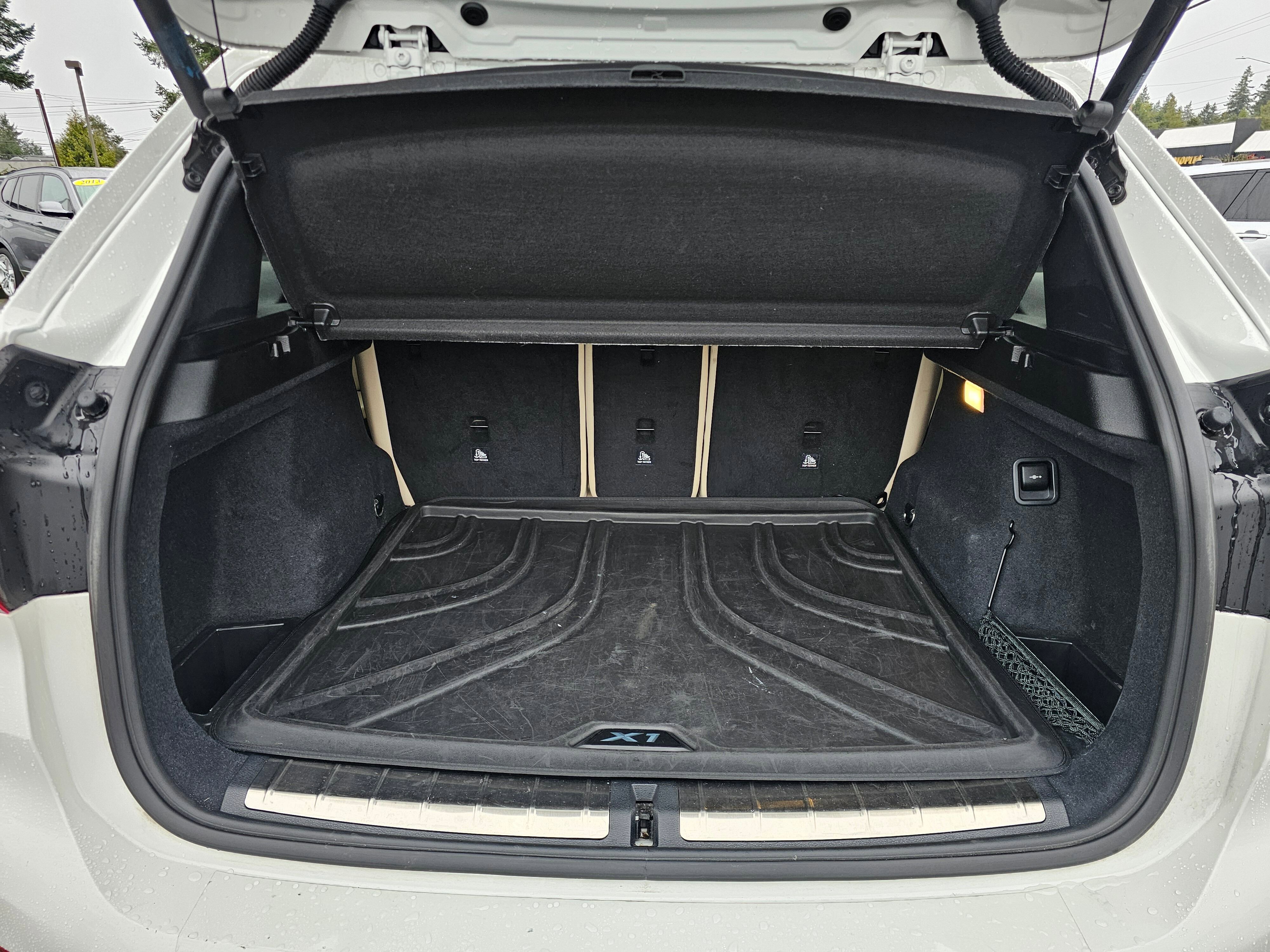 Used 2018 BMW X1 xDrive28i image 14