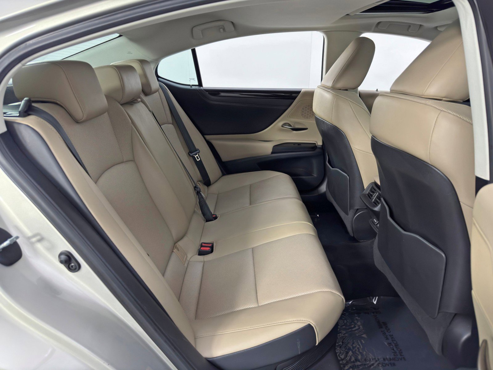 Used 2020 Lexus ES 300h w/ Premium Package image 41