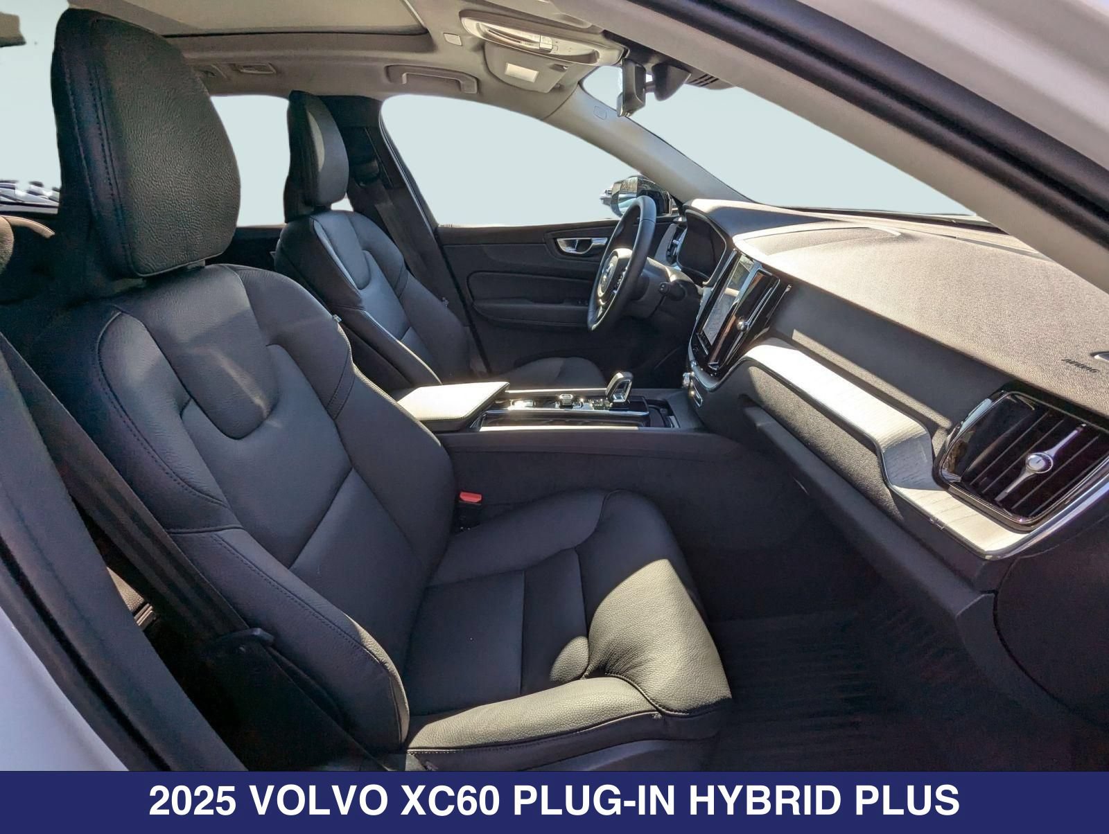 New 2025 Volvo XC60 T8 Plus w/ Protection Package Premier AWD/4WD image 24