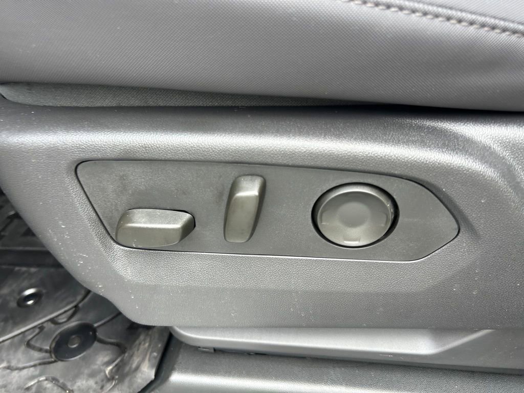 Used 2025 GMC Hummer EV 2X w/ LPO, Sport Package image 40