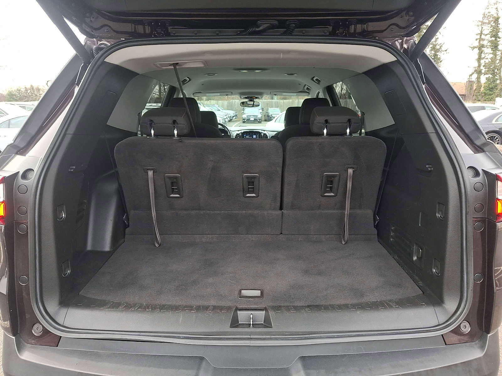 Used 2021 Chevrolet Traverse LT AWD/4WD image 28