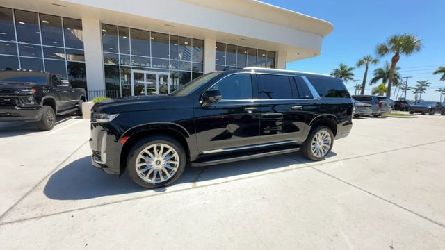 Certified 2023 Cadillac Escalade ESV Premium Luxury RWD image 7
