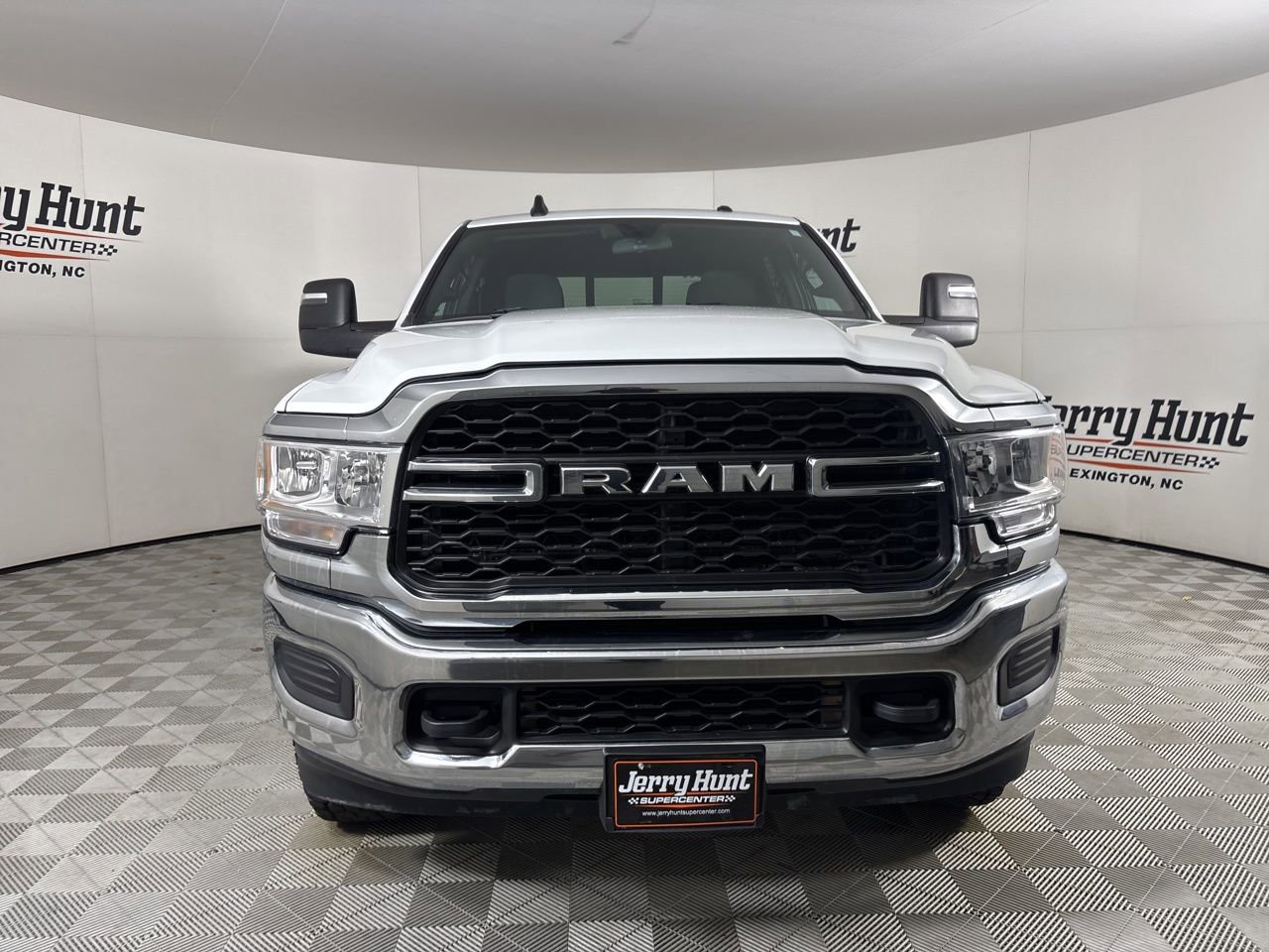 Used 2024 RAM 2500 Tradesman w/ Chrome Appearance Group image 2