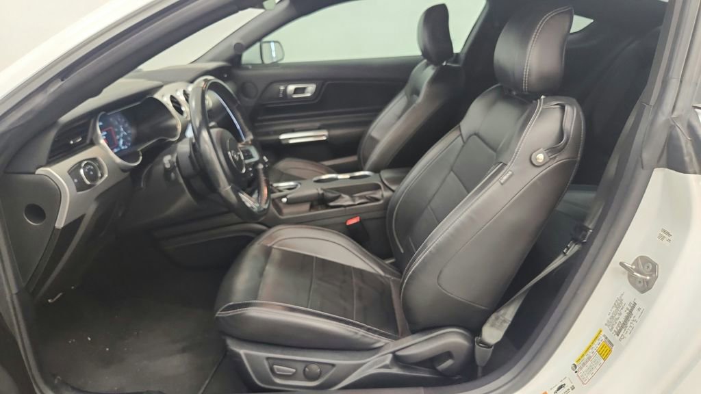 Used 2022 Ford Mustang GT Premium w/ Equipment Group 401A RWD image 28