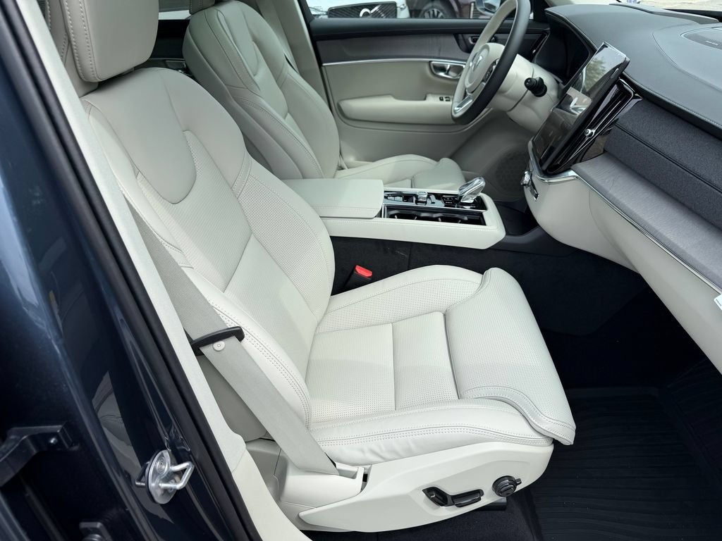 New 2026 Volvo XC90 B6 Ultra w/ Protection Package Premier AWD/4WD image 9