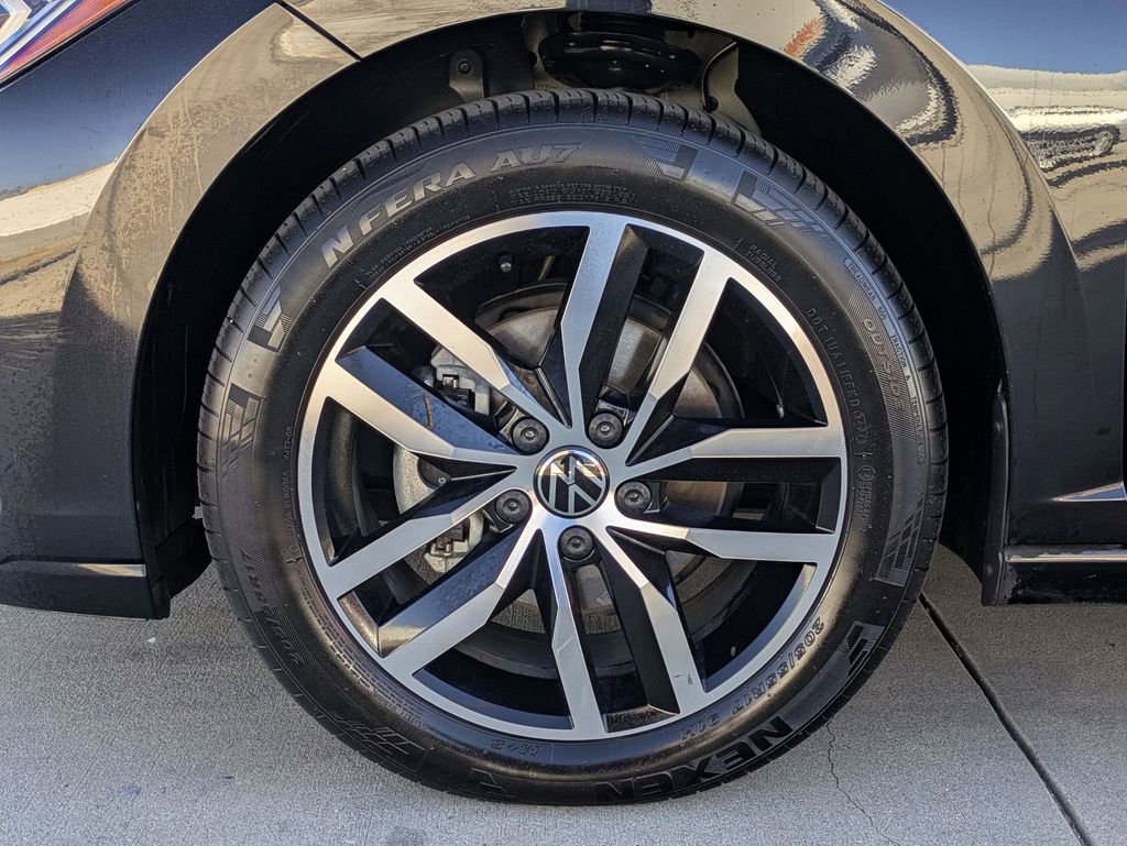 Used 2025 Volkswagen Jetta SE image 31