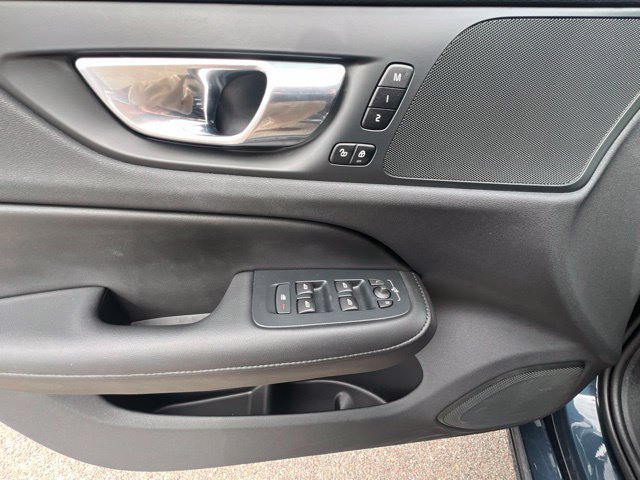 Used 2025 Volvo S60 B5 Core AWD/4WD image 27