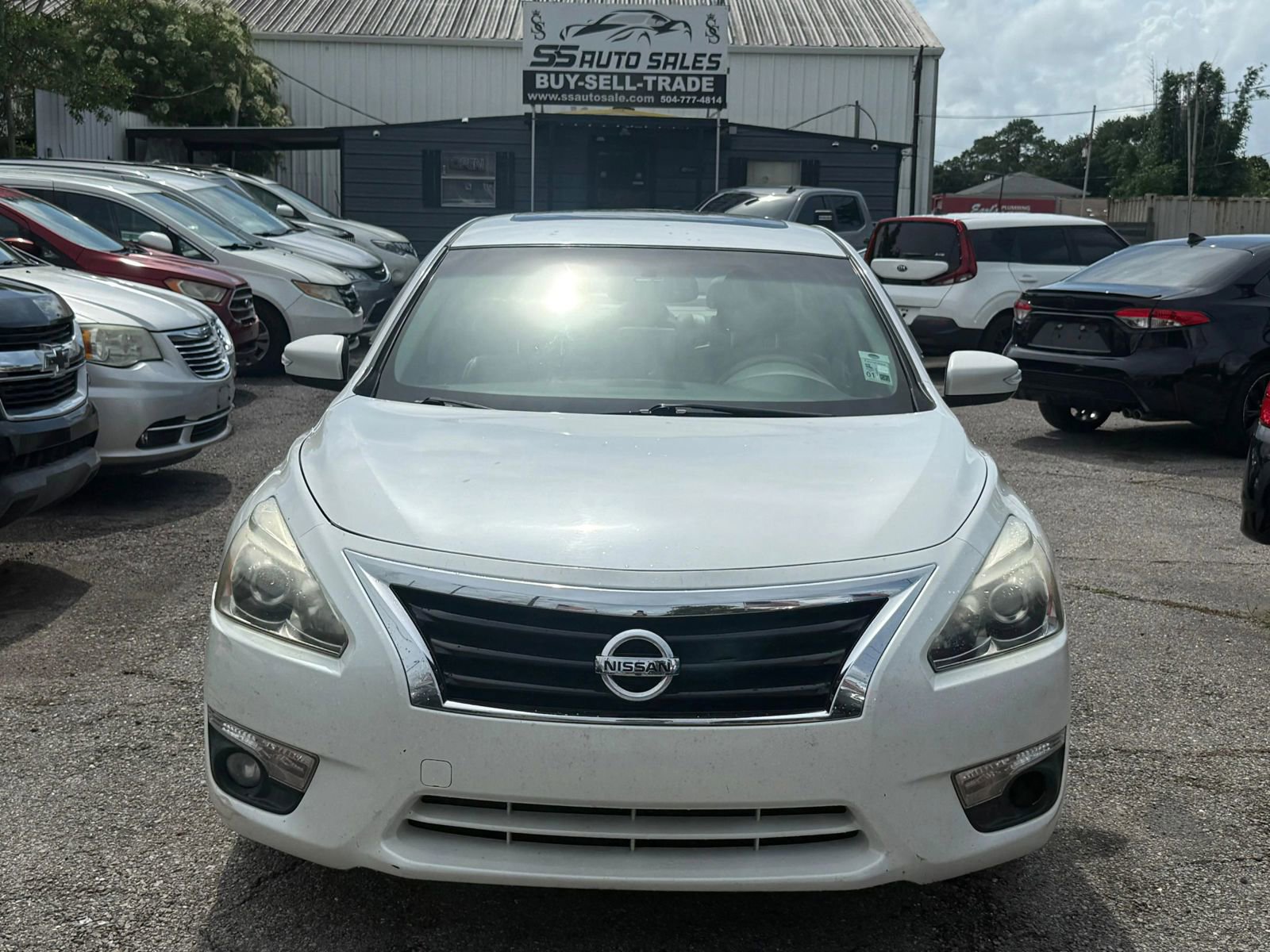 Used 2015 Nissan Altima 2.5 SL w/ Technology Package FWD image 5