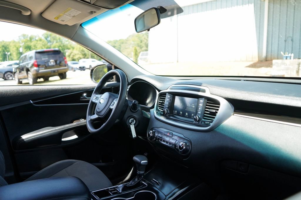 Used 2019 Kia Sorento L FWD image 14
