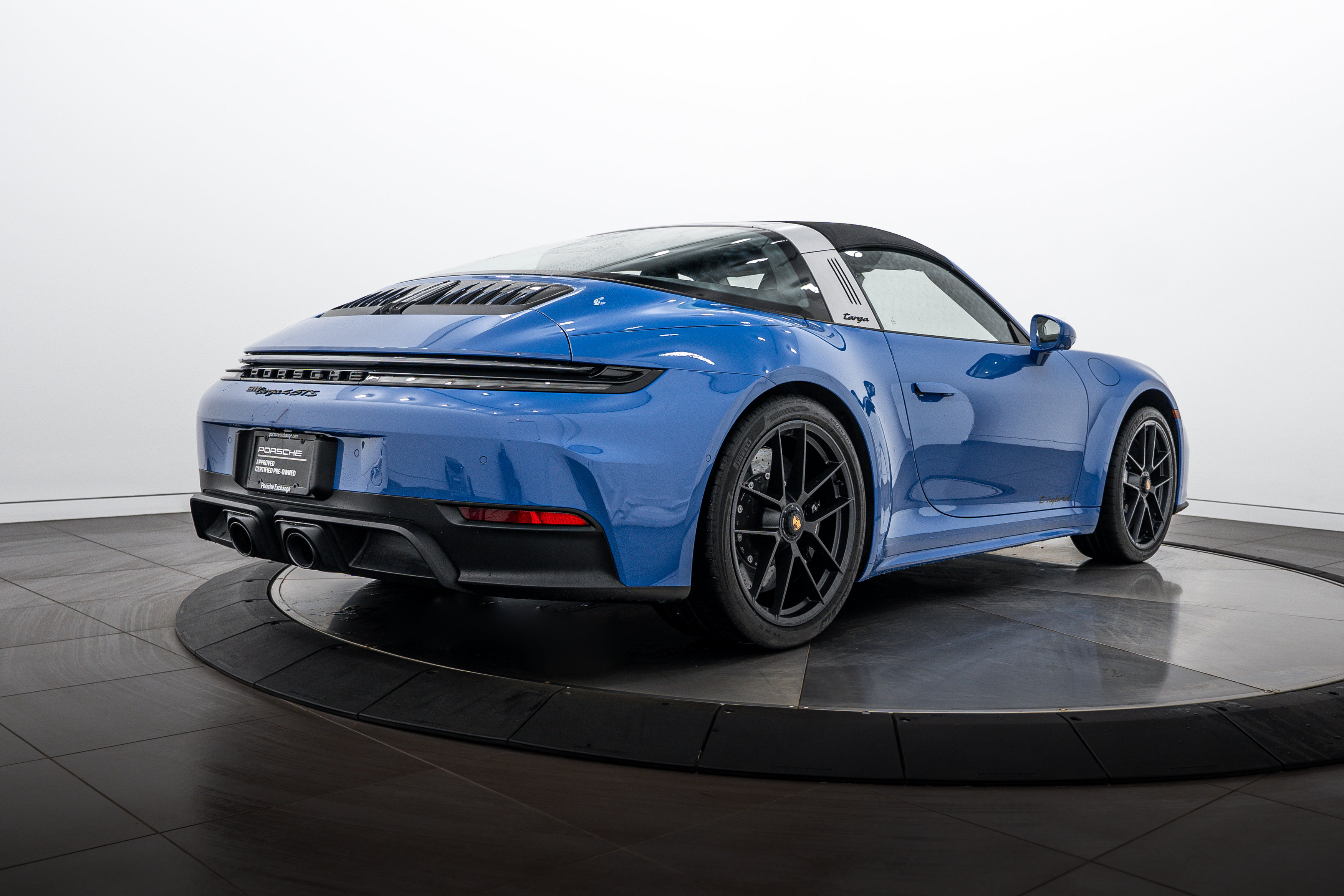 Certified 2025 Porsche 911 Targa 4 GTS AWD/4WD image 27