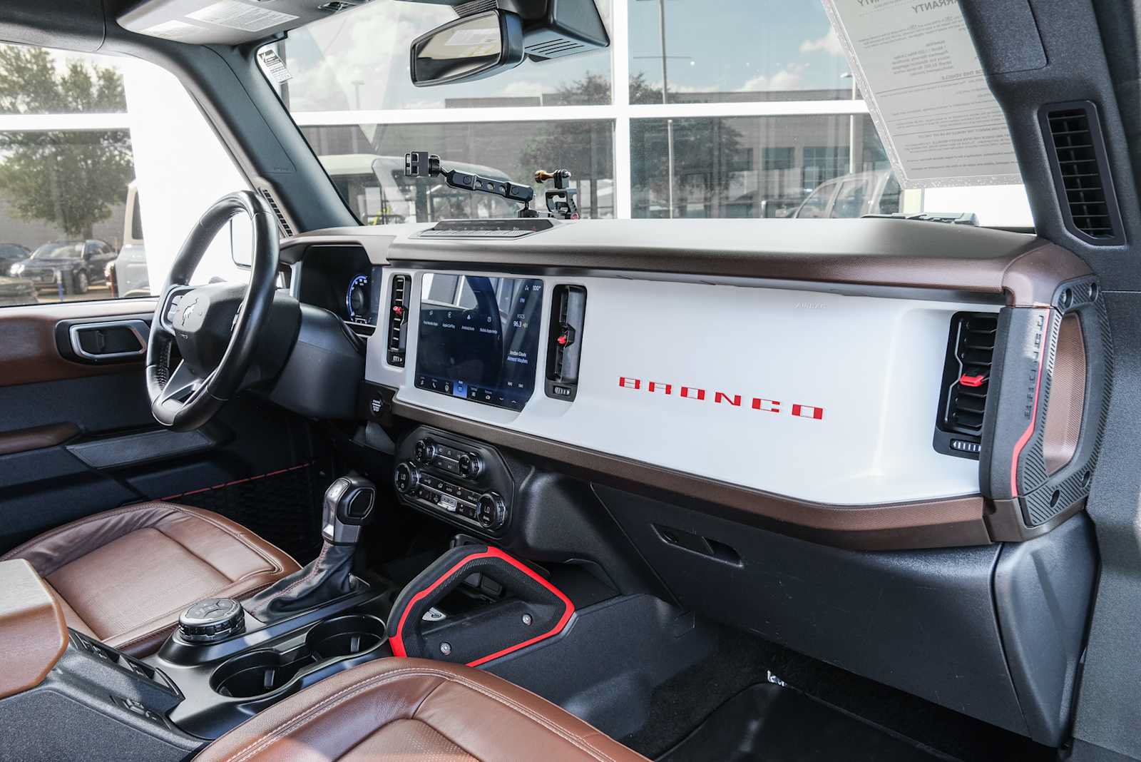 Used 2023 Ford Bronco Heritage Edition AWD/4WD image 25