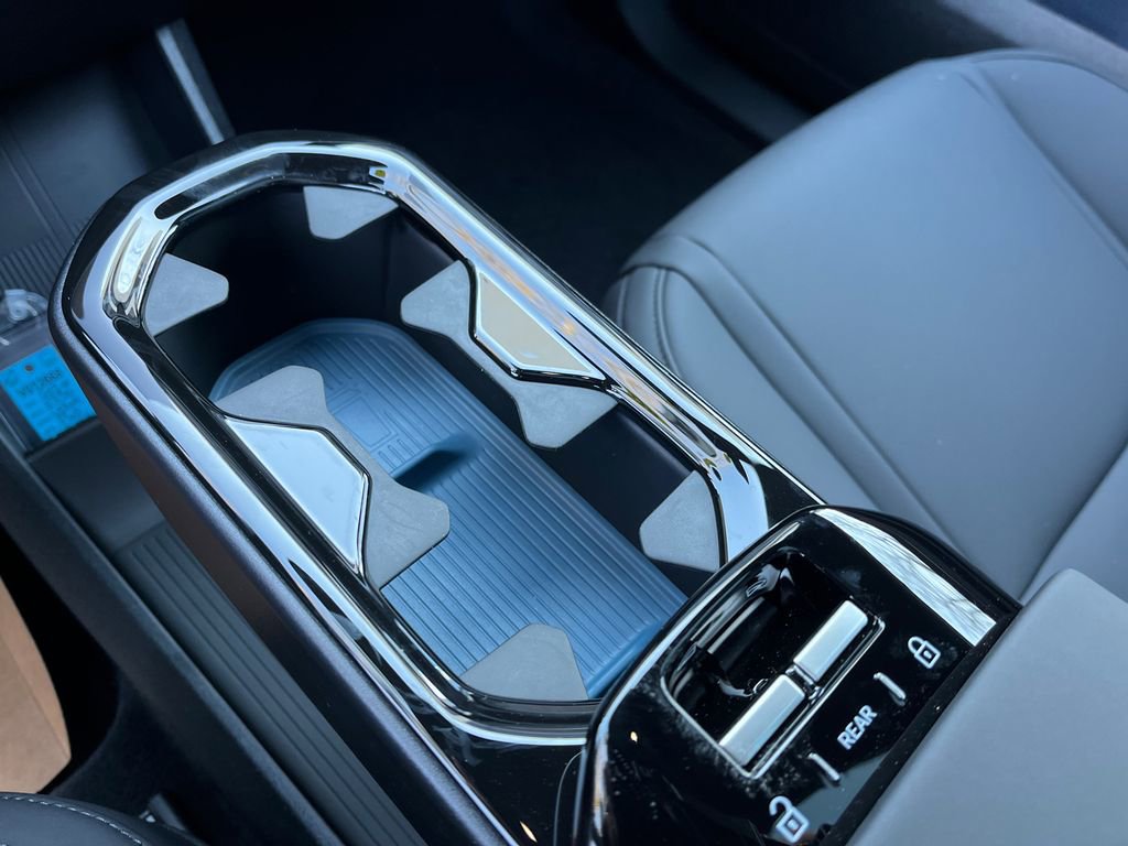 New 2026 Volvo EX30 Plus w/ Protection Package Premier image 18