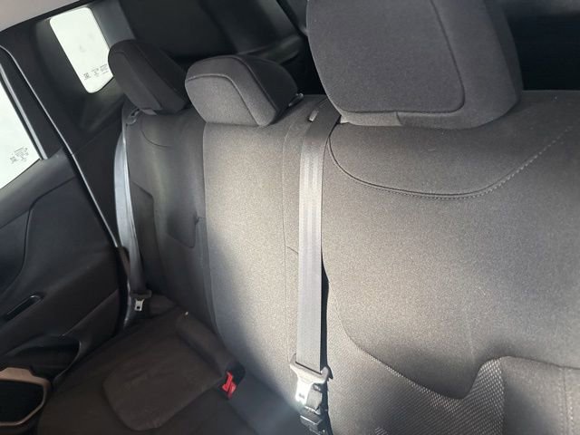 Used 2017 Jeep Renegade Sport w/ Power & Air Group FWD image 9