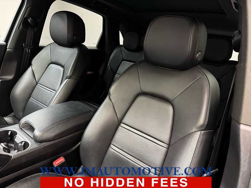 Used 2021 Porsche Cayenne image 14