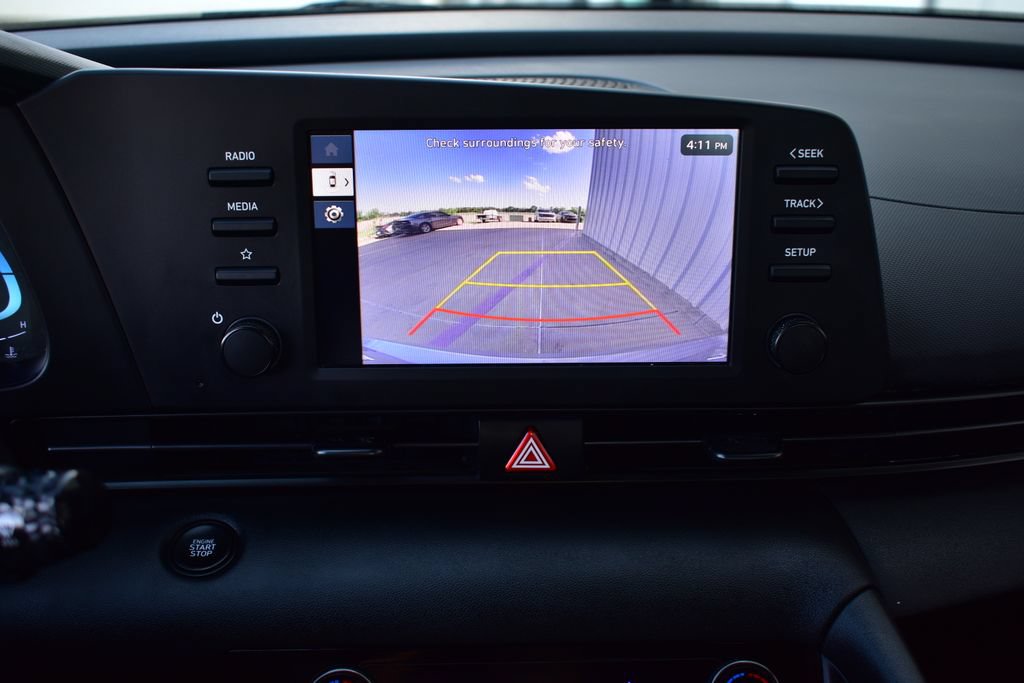 Used 2025 Hyundai Elantra Sport FWD image 38