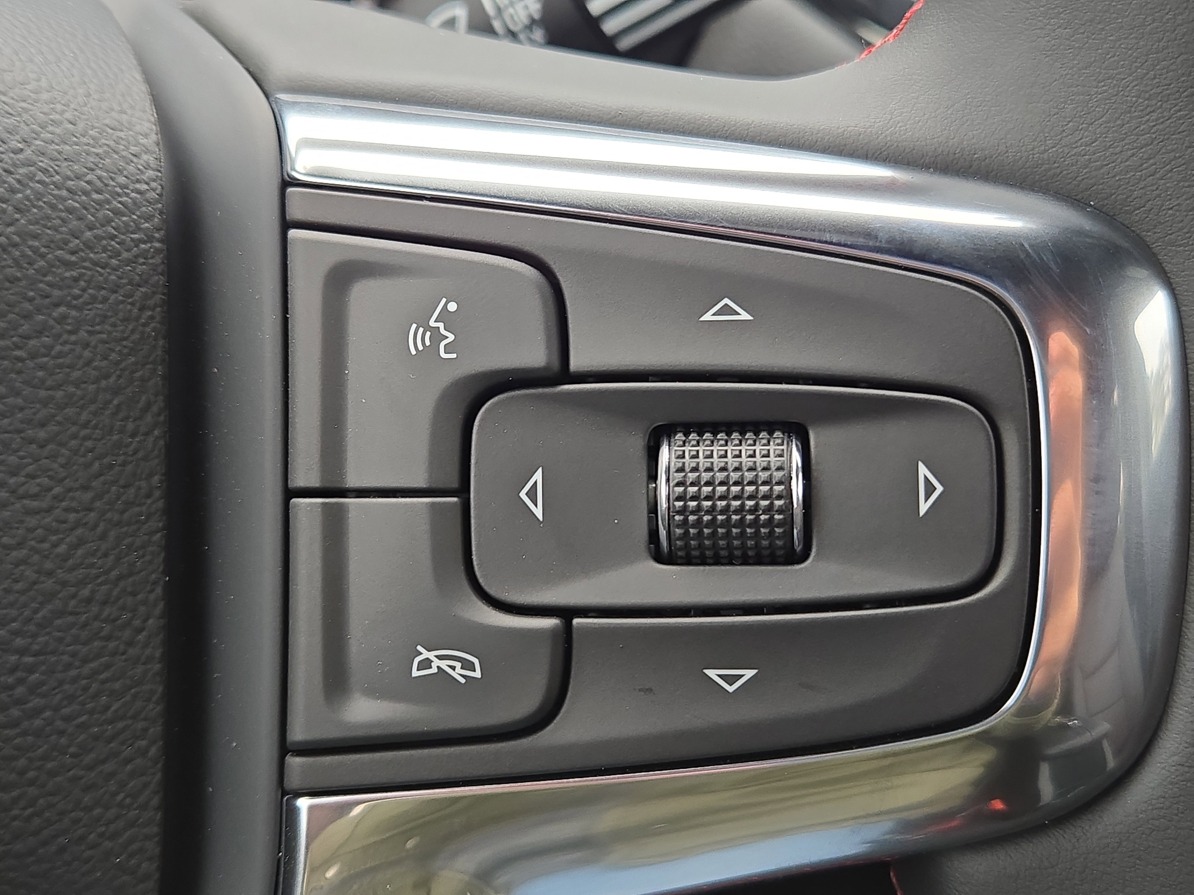 New 2026 Chevrolet Blazer RS w/ Driver Confidence II Package image 28