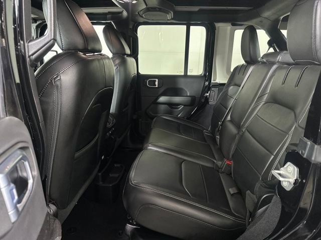 Used 2022 Jeep Wrangler Unlimited Sahara w/ Cold Weather Group image 25