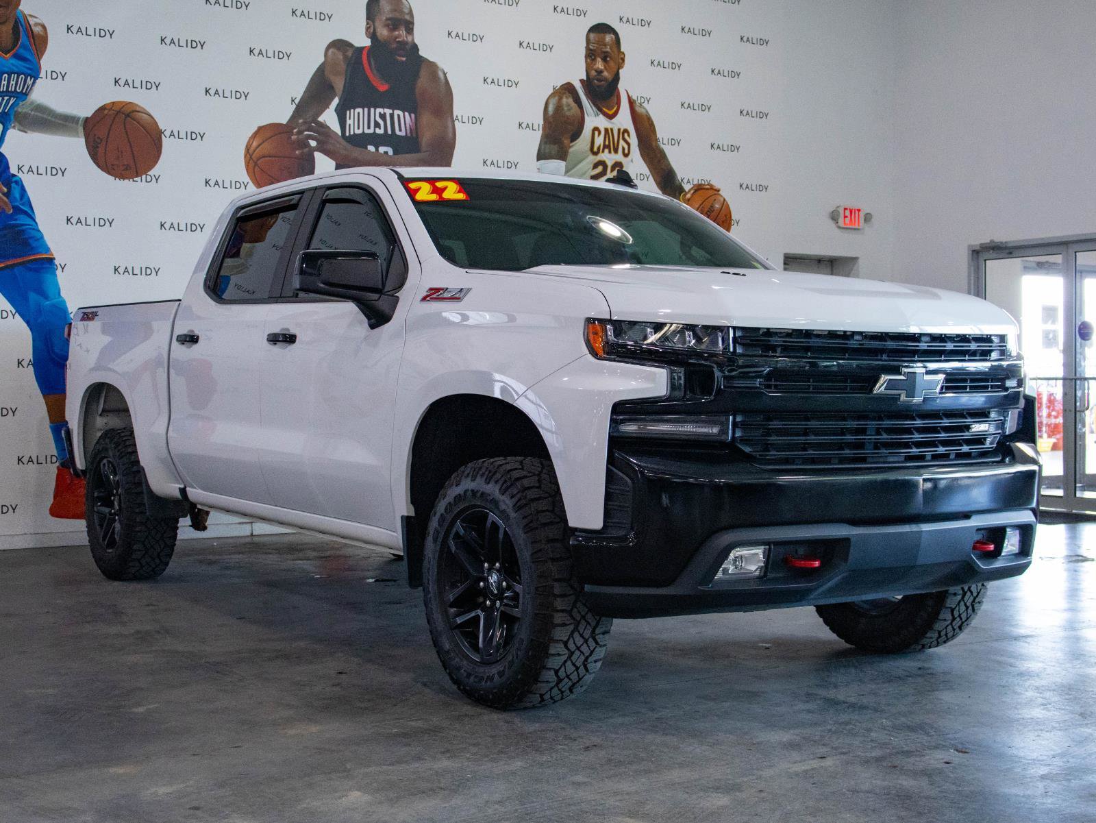 Used 2022 Chevrolet Silverado 1500 LT Trail Boss w/ LPO, Dark Essentials Package image 18