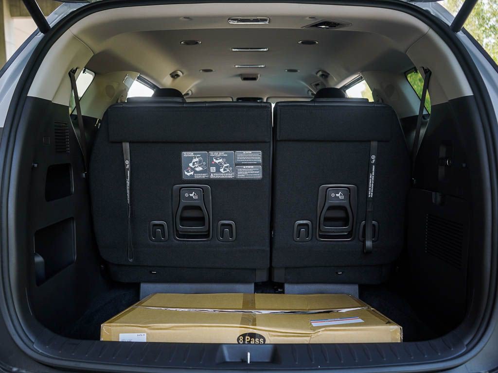 New 2027 Kia Carnival EX FWD image 8