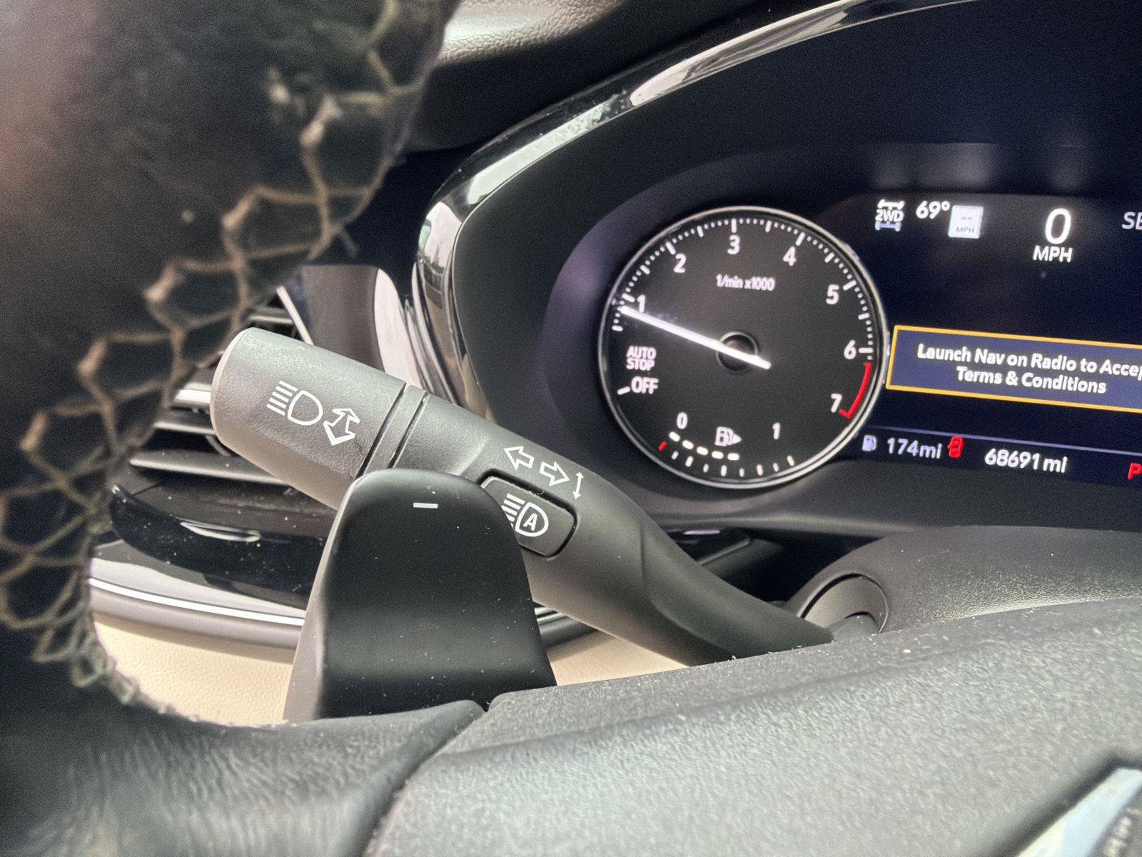 Used 2023 Buick Envision Avenir AWD/4WD image 23