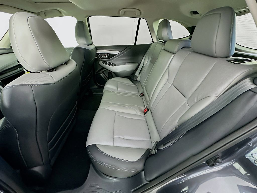 New 2025 Subaru Outback Limited image 32