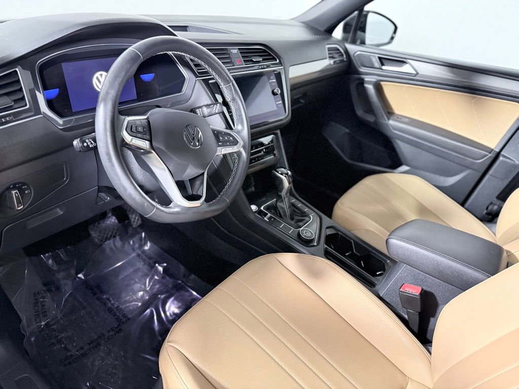 Used 2022 Volkswagen Tiguan SE image 17