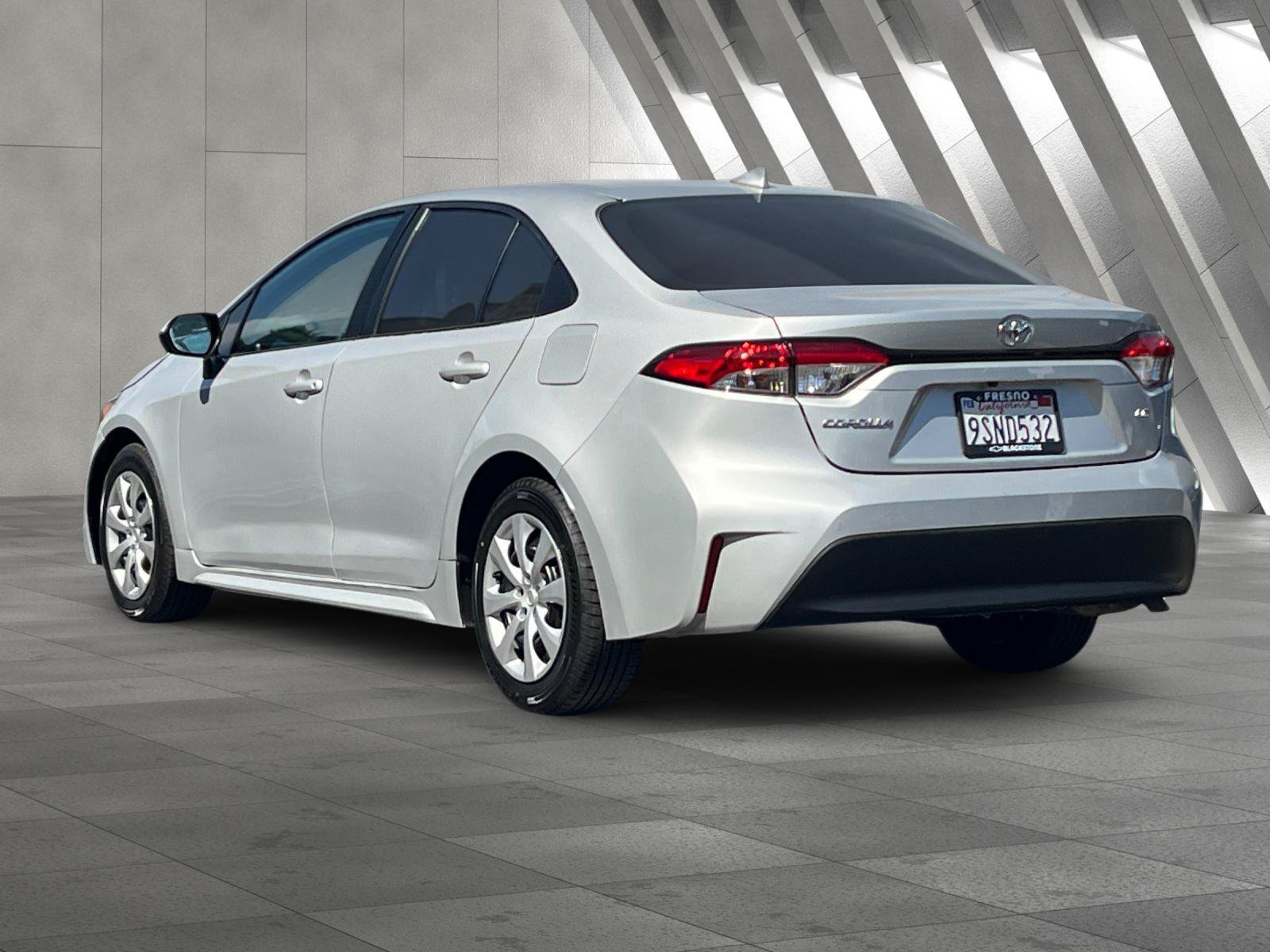 Used 2024 Toyota Corolla LE FWD image 6