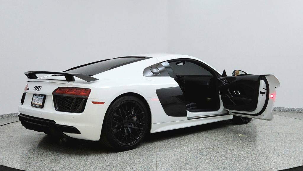 Used 2017 Audi R8 V10 plus AWD/4WD image 11