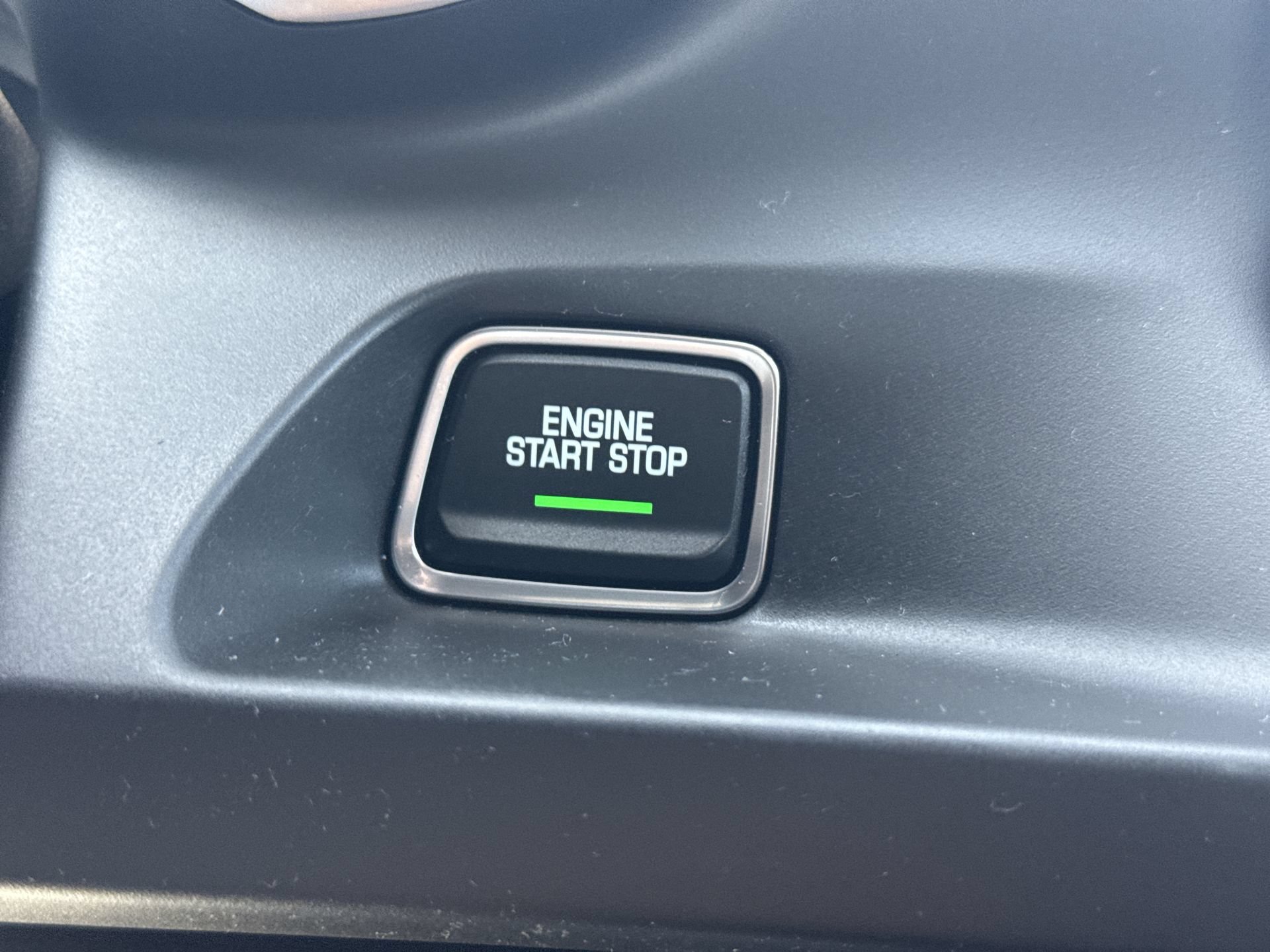Used 2020 Chevrolet Camaro LT RWD image 17