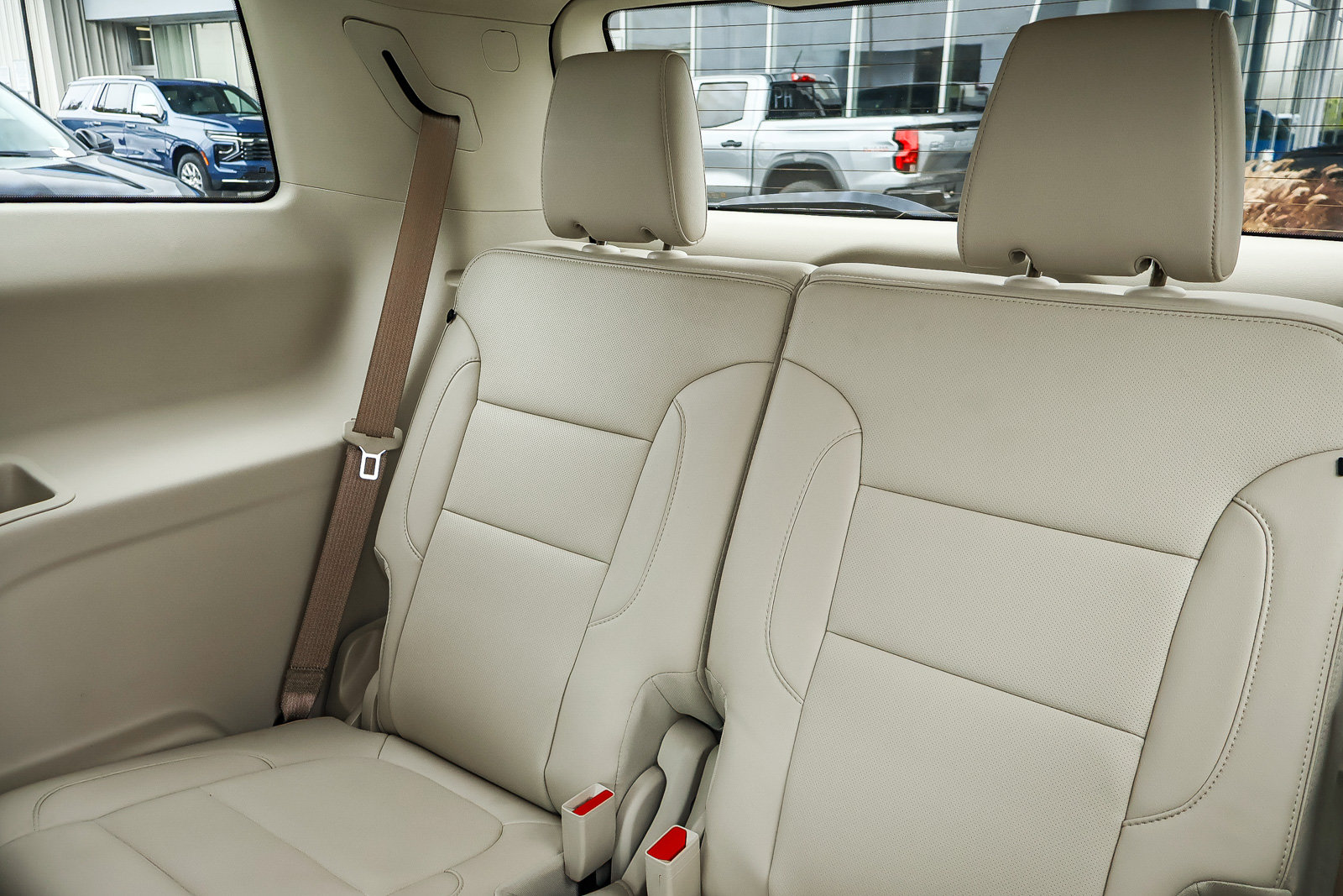 Used 2023 GMC Acadia Denali AWD/4WD image 16