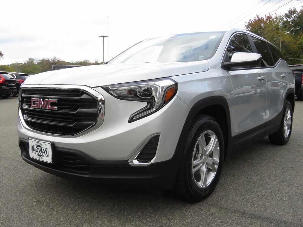 Used 2021 GMC Terrain SLE image 1