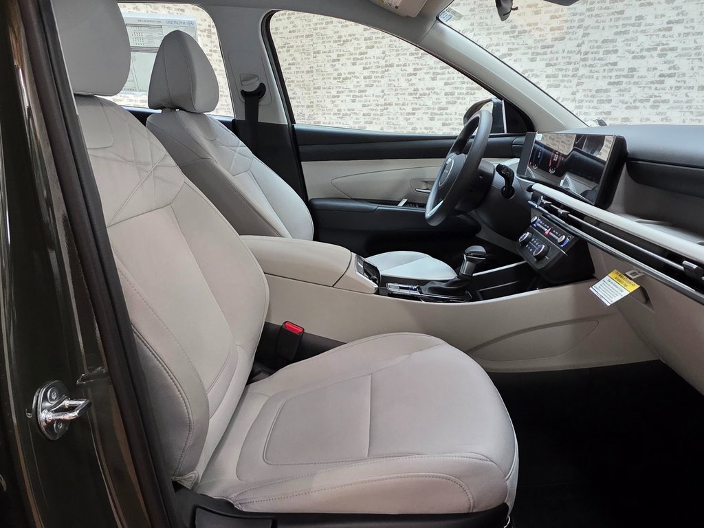 New 2026 Hyundai Tucson SE image 12