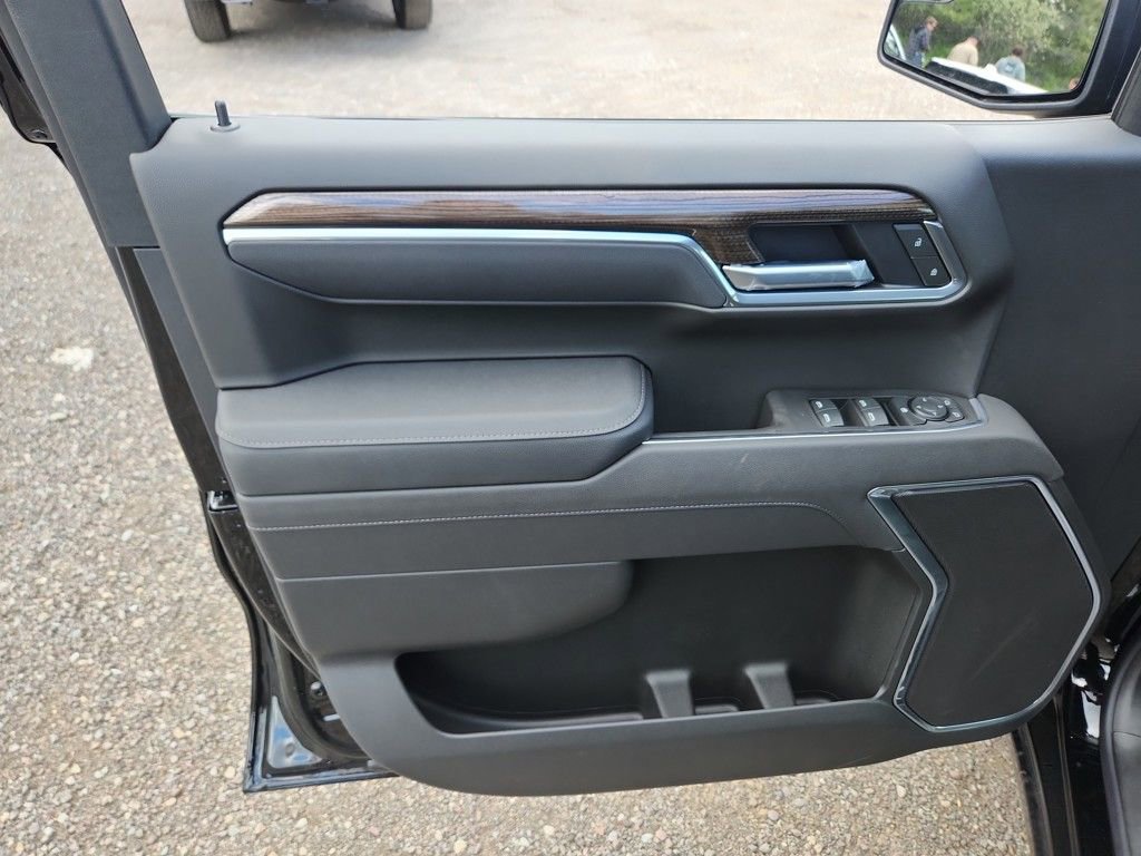 New 2025 Chevrolet Silverado 1500 RST w/ Dark Appearance Package image 12