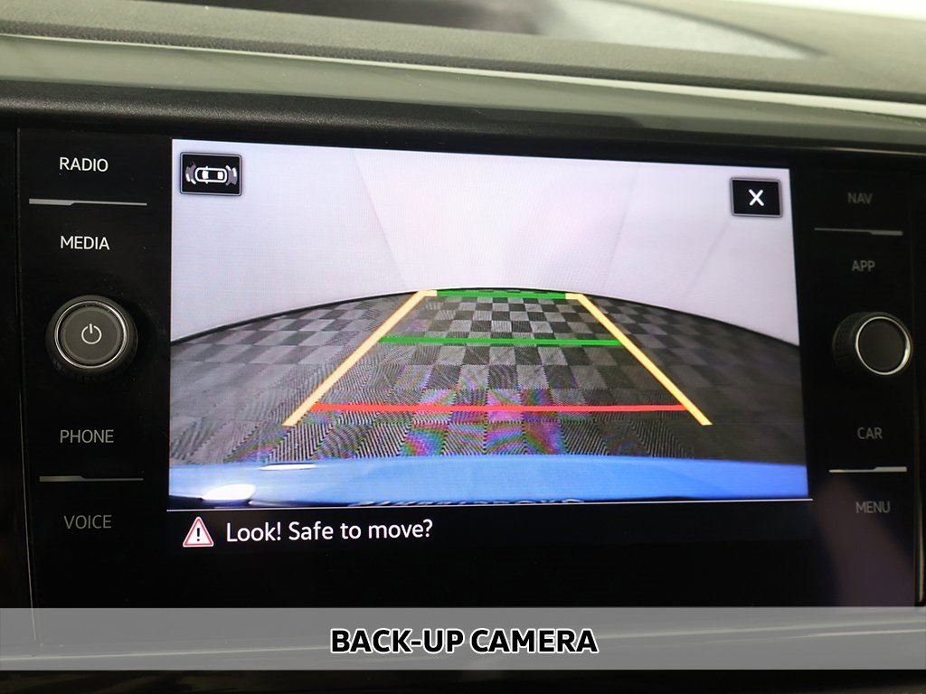 Used 2022 Volkswagen Taos SEL image 6