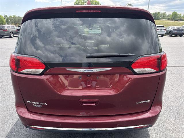 Used 2020 Chrysler Pacifica Limited FWD image 5