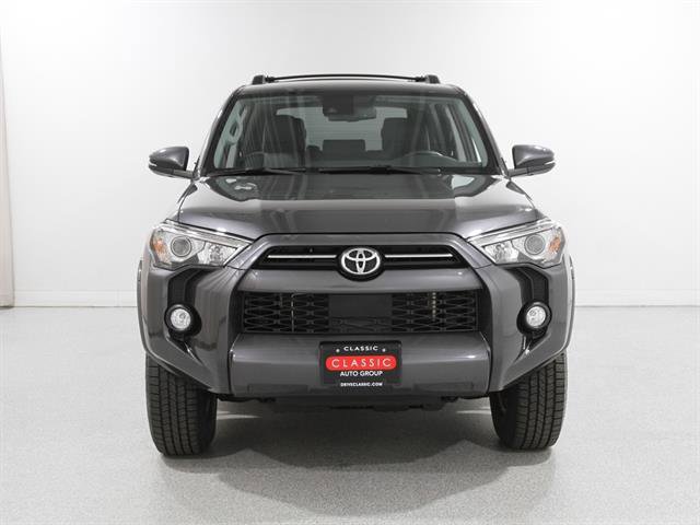 Used 2020 Toyota 4Runner SR5 Premium image 2
