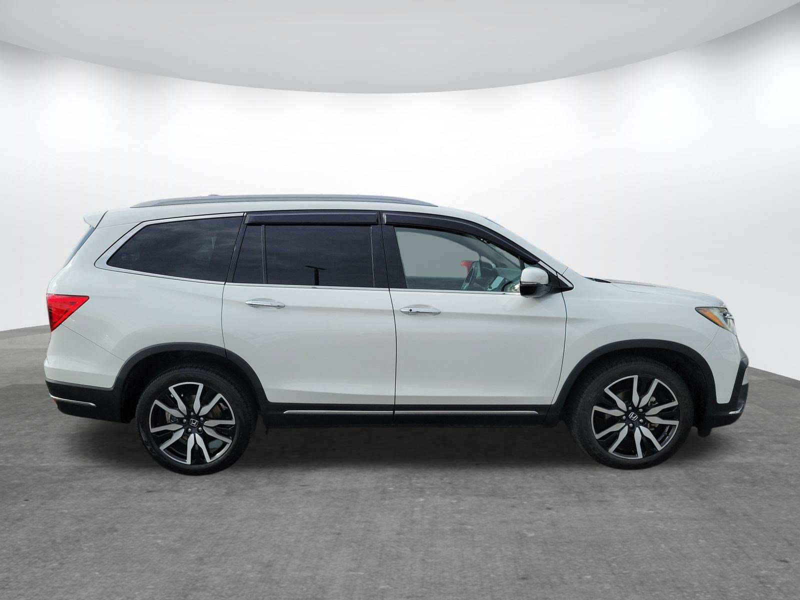 Used 2020 Honda Pilot Elite image 4