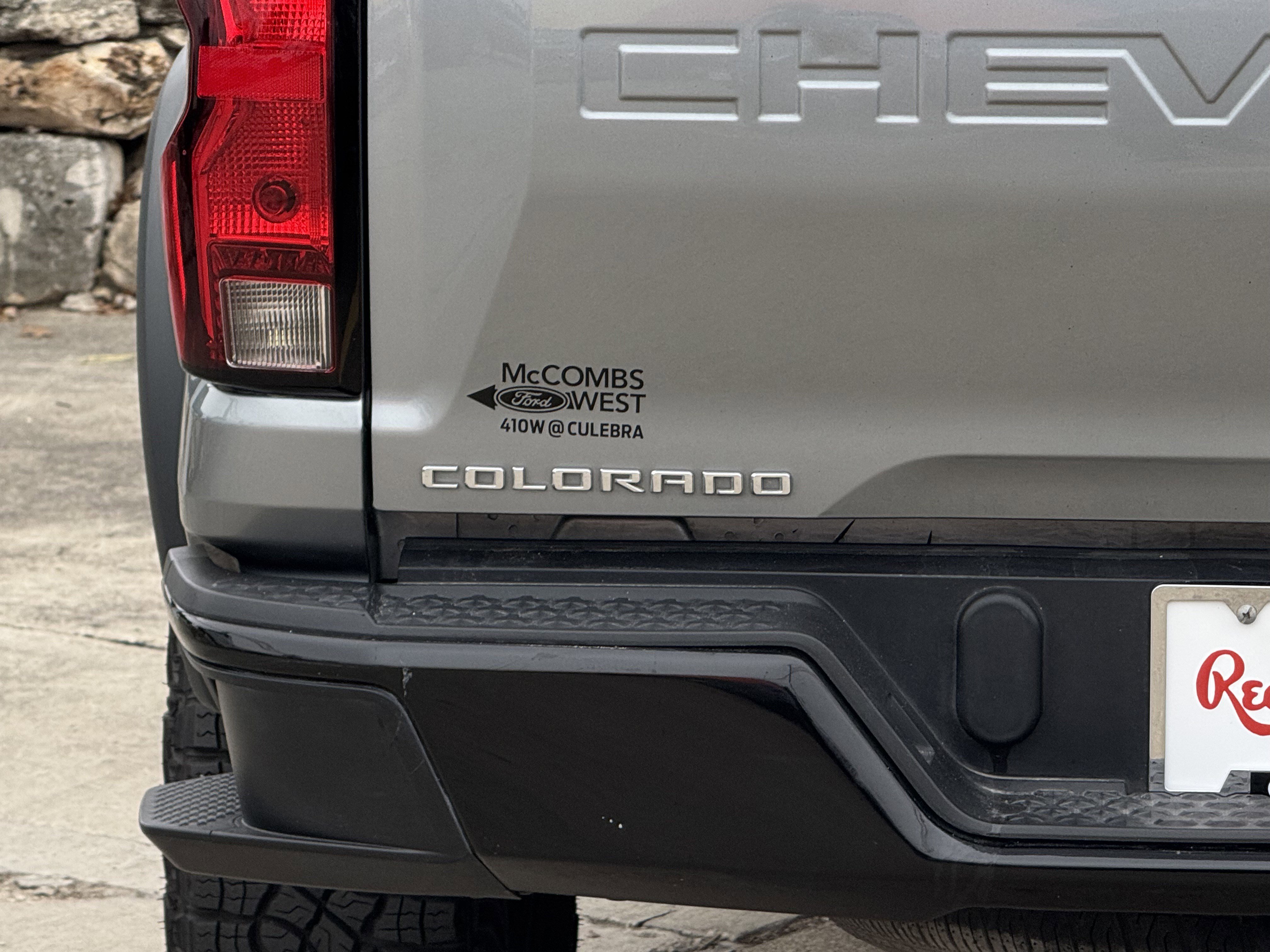 Used 2023 Chevrolet Colorado Trail Boss image 9