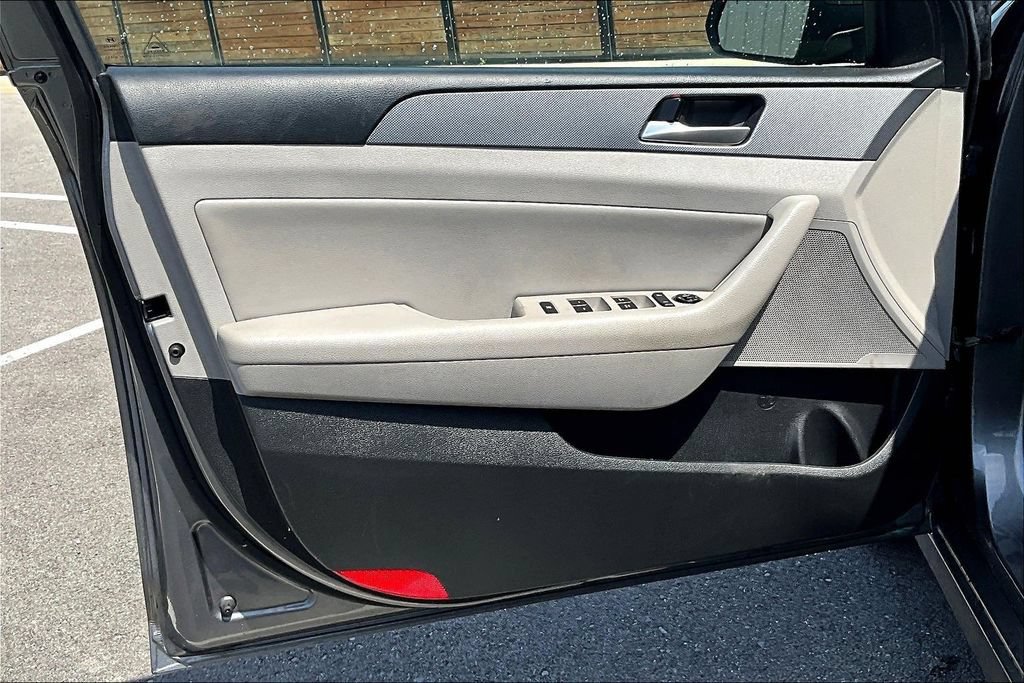 Used 2019 Hyundai Sonata SEL w/ Tech Package 02 FWD image 18