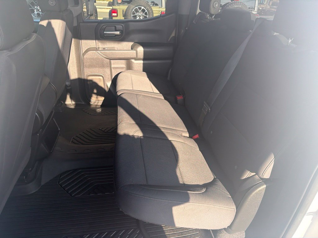 Used 2020 Chevrolet Silverado 1500 Custom Trail Boss w/ Custom Convenience Package AWD/4WD image 15