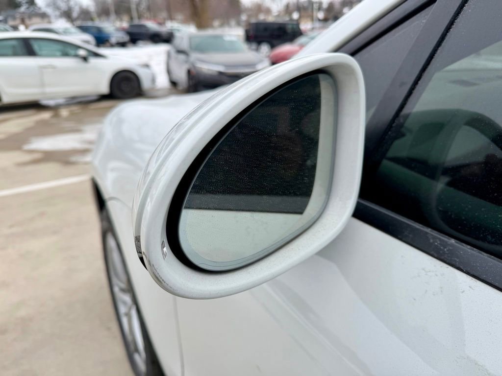 Used 2018 Porsche Macan image 8