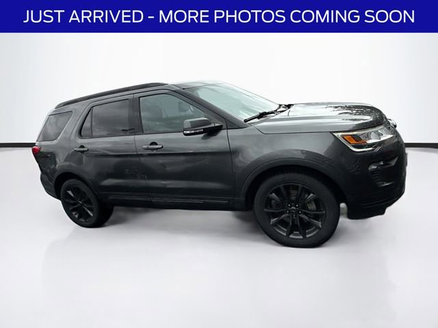 Certified 2018 Ford Explorer XLT w/ Equipment Group 202A image 9